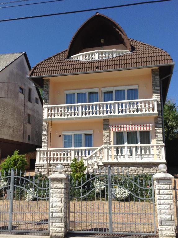 Apartamento Álom Ház Zalakaros Exterior foto